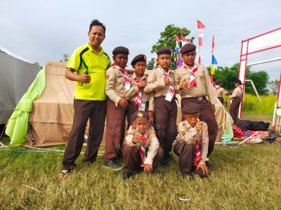 Perkemahan di SDN Kedunguter 01