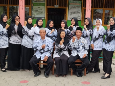 Guru dan Staff SD Negeri Kedunguter 01 Tahun Pelajaran 2023/2024